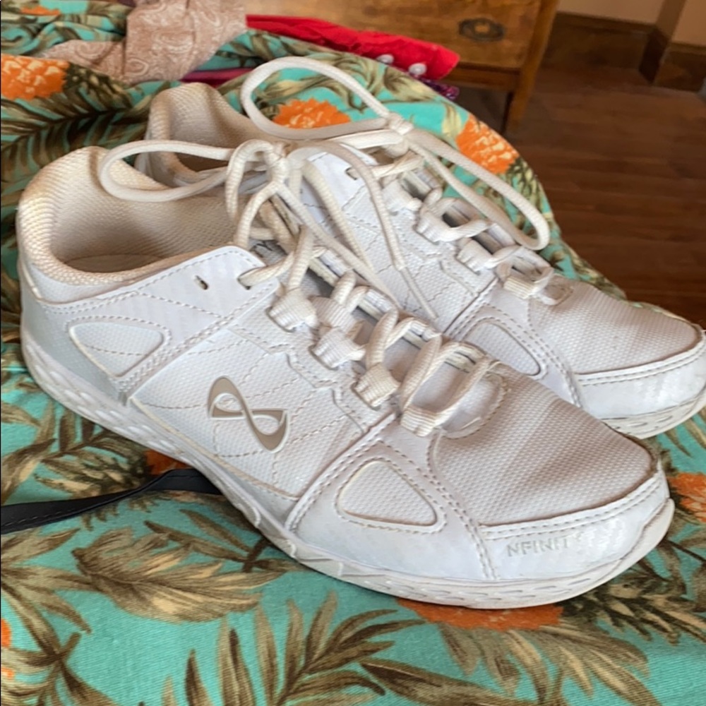 Infinity cheer shoe- like new